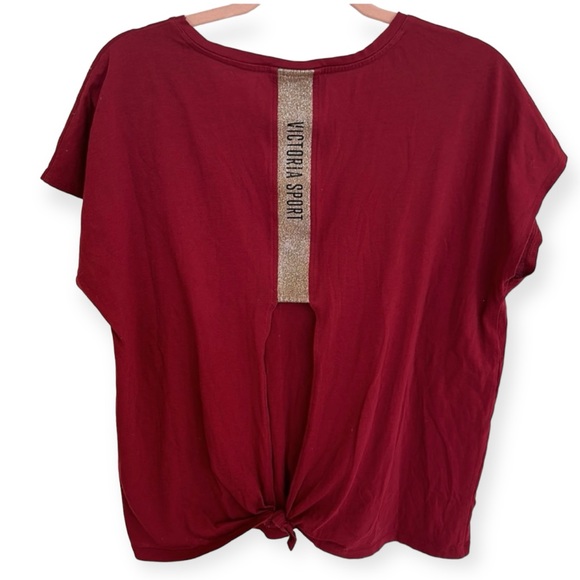 Victoria’s Secret Sport split open back short sleeve crew-neck t-shirt burgundy - Picture 2 of 7